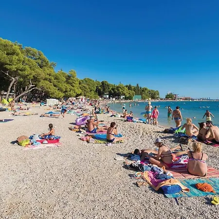 Apartman Awesome In Biograd With Kitchen Biograd na Moru