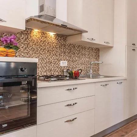 Awesome In Biograd With Kitchen Apartman Biograd na Moru